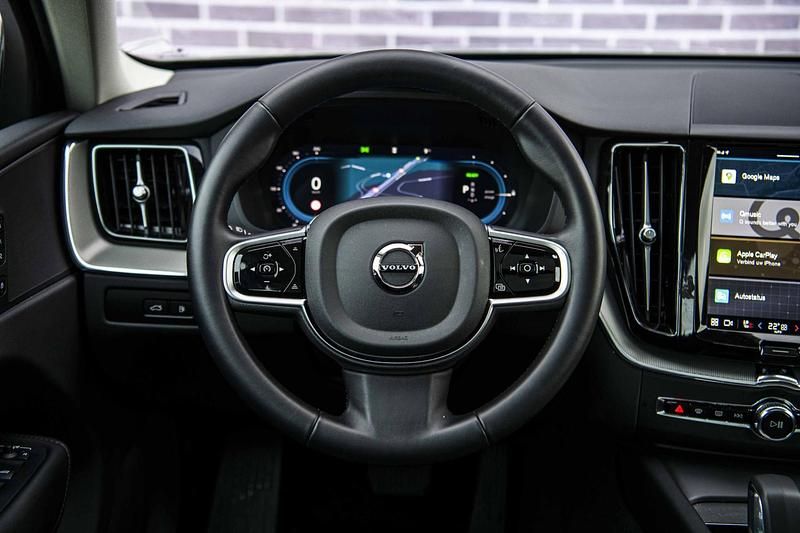 Occasion Volvo XC60 Plus 350 PK (257 kW) 2024 Grijs SUV