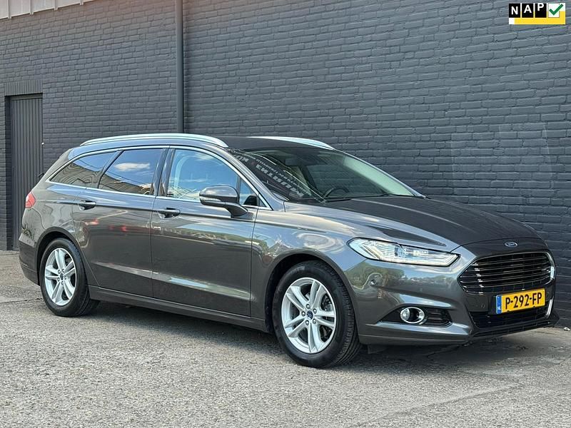 Grijs Gebruikt 2015 Ford Mondeo Titanium Stationwagen | € 9.945 (Eerlijke prijs) - Afbeelding 1/4