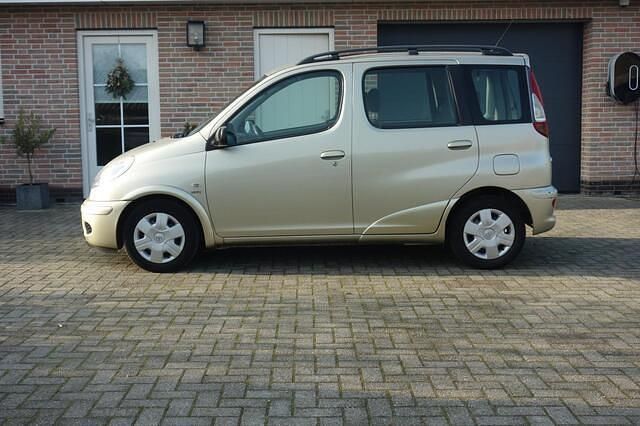 Occasion Toyota Yaris Verso Sol 105 PK (77 kW) 2004 Beige MPV