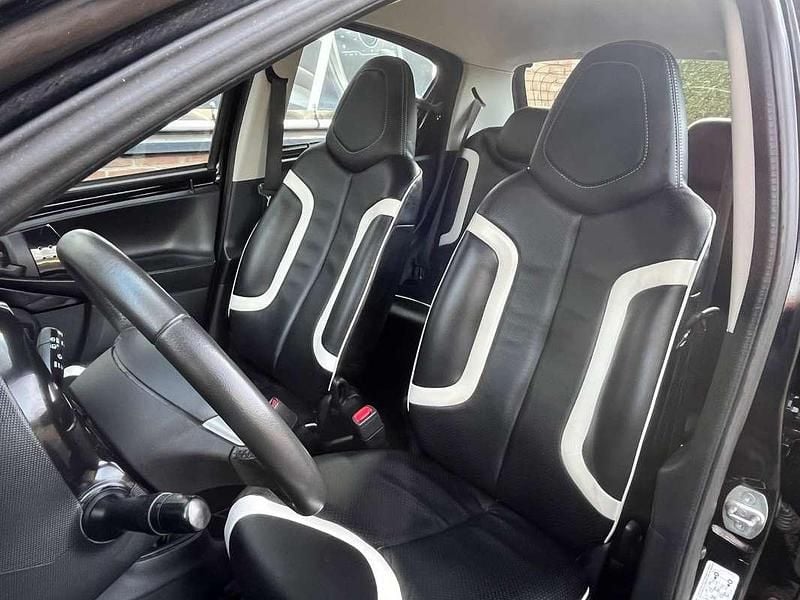 Occasion Peugeot 107 Envy 68 PK (50 kW) 2014 Zwart Hatchback