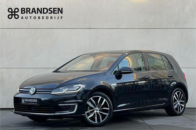 Zwart Occasion 2019 VW e-Golf Hatchback | € 13.900 (Eerlijke prijs) - Afbeelding 1/4