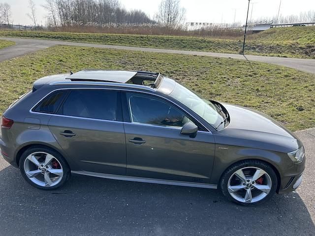 Occasion Audi A3 Sportback e-tron Ambition 2015 Grijs (metallic) Hatchback