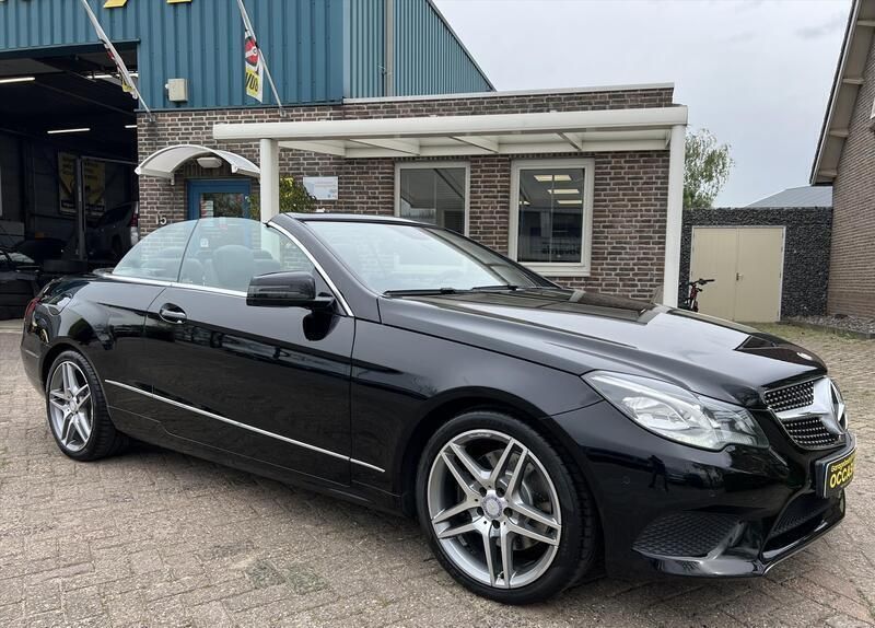 Zwart Gebruikt 2013 Mercedes E250 AMG Cabriolet | € 21.450 (Eerlijke prijs) - Afbeelding 1/4