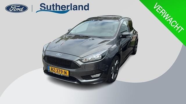 Grijs Gebruikt 2018 Ford Focus ST-Line Stationwagen | € 11.450 (Goede deal) - Afbeelding 1/4
