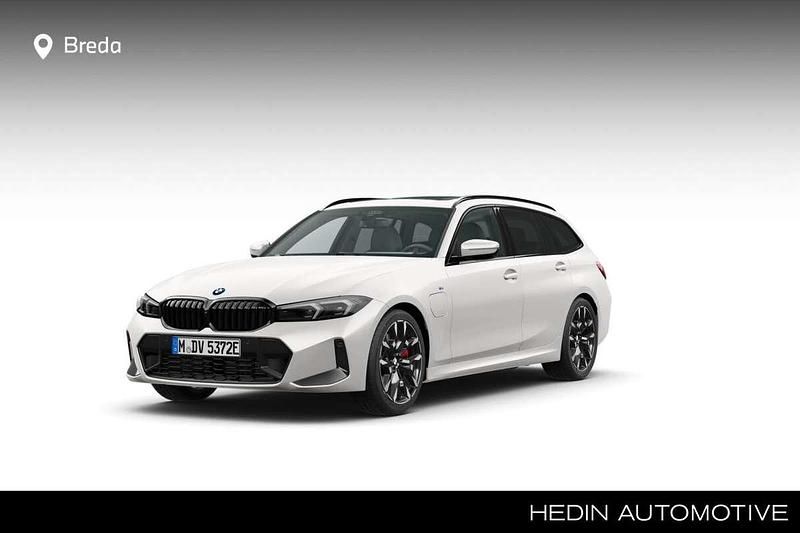 Wit Nieuw 2025 BMW 330e Comfort Edition Stationwagen | € 73.583 (Eerlijke prijs) - Afbeelding 1/4
