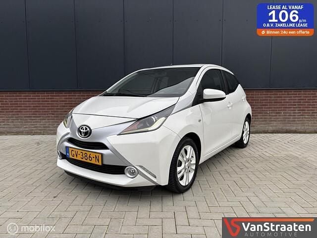 Wit Gebruikt 2015 Toyota Aygo X-pure Hatchback | € 6.450 (Eerlijke prijs) - Afbeelding 1/4