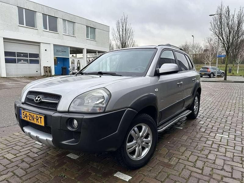 Grijs Gebruikt 2008 Hyundai Tucson Premium SUV | € 3.300 (Eerlijke prijs) - Afbeelding 1/4