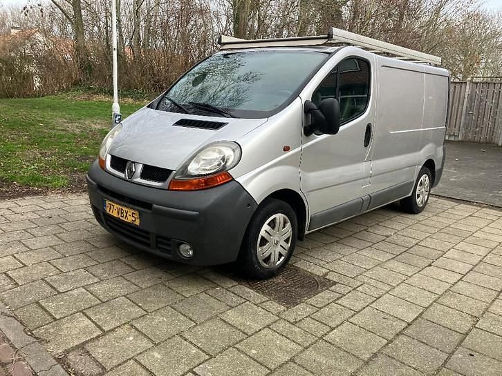 Occasion 2007 Renault Trafic MPV | € 2.150 (Goede deal) - Afbeelding 1/4
