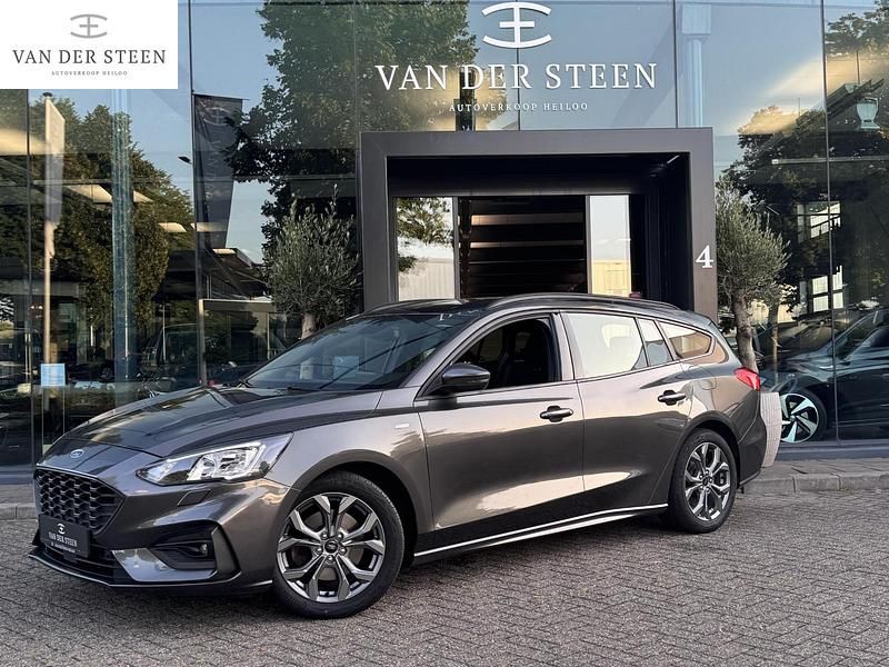 Grijs Gebruikt 2021 Ford Focus Business Edition Stationwagen | € 22.745 (Eerlijke prijs) - Afbeelding 1/4