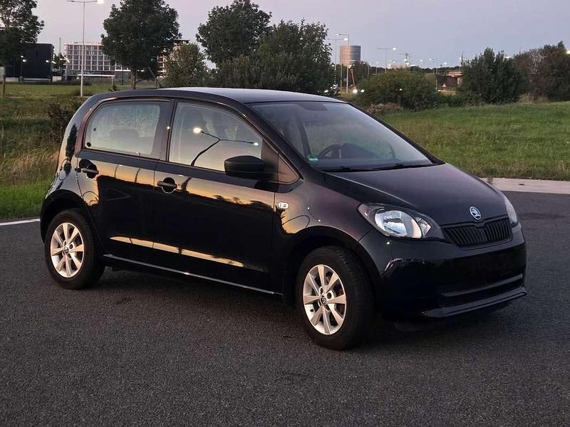 Zwart Gebruikt 2014 Skoda Citigo Hatchback | € 6.299 (Eerlijke prijs) - Afbeelding 1/4