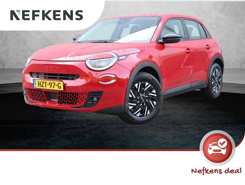Rood Nieuw 2024 Fiat 600E Red SUV | € 24.925 - Afbeelding 1/4