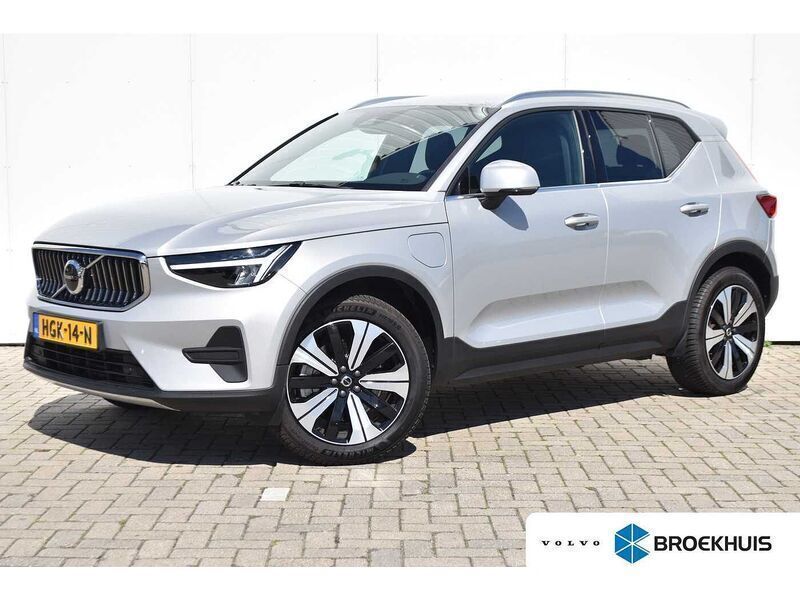 Grijs Gebruikt 2022 Volvo XC40 Plus SUV | € 37.460 (Eerlijke prijs) - Afbeelding 1/4