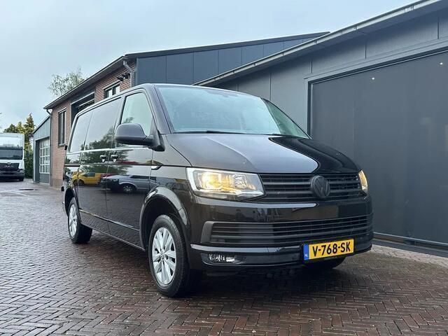 Zwart Gebruikt 2018 VW T6 Highline Van | € 18.850 (Goede deal) - Afbeelding 1/4