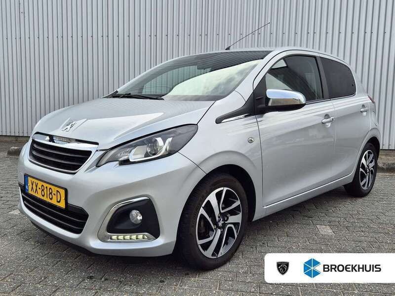 Grijs Gebruikt 2019 Peugeot 108 Collection Hatchback | € 9.400 (Eerlijke prijs) - Afbeelding 1/4
