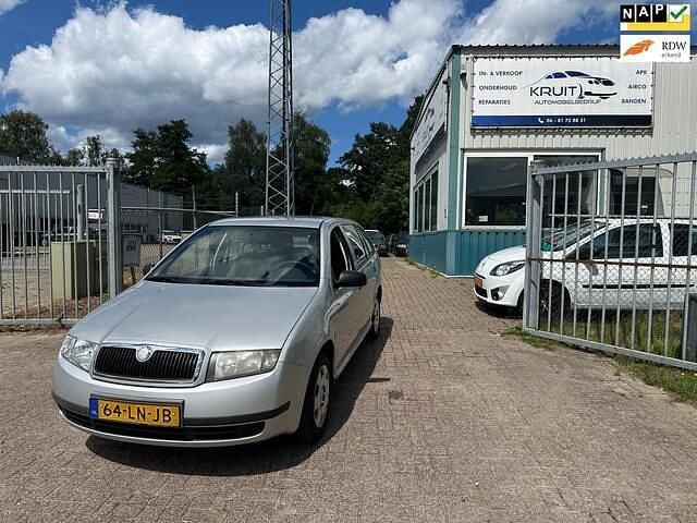 Grijs Gebruikt 2003 Skoda Fabia Ambiente Stationwagen | € 795 (Goede deal) - Afbeelding 1/4