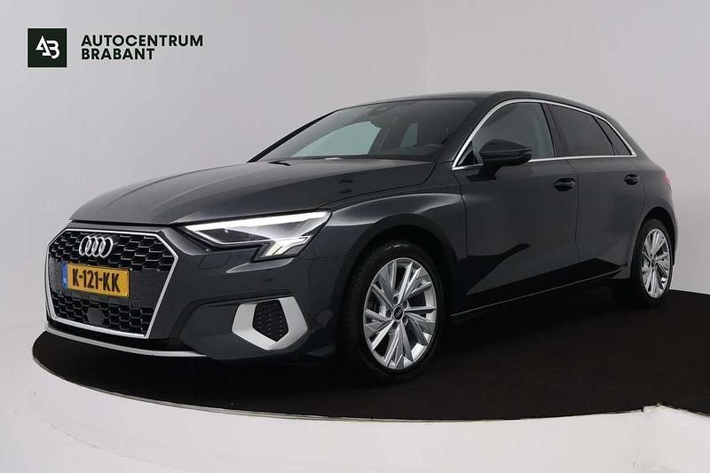 Grijs Gebruikt 2021 Audi A3 Sportback e-tron Business Sedan | € 22.445 (Eerlijke prijs) - Afbeelding 1/4