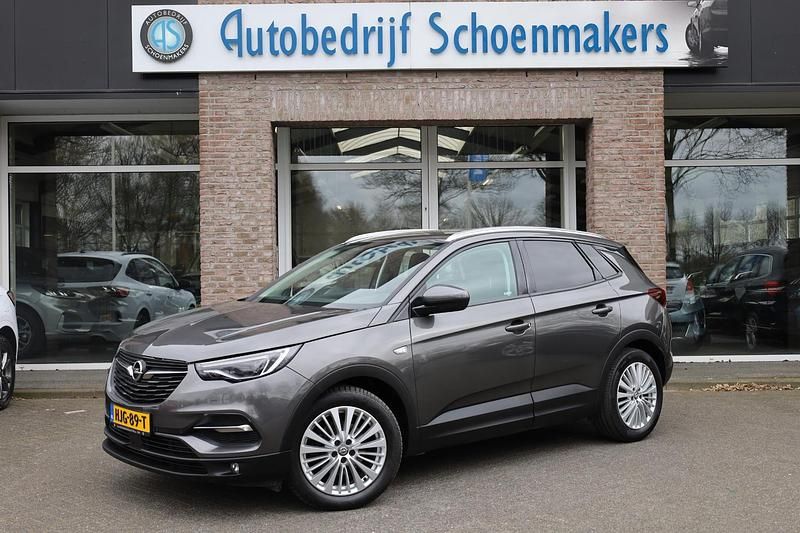 Grijs Occasion 2018 Opel Grandland X Innovation SUV | € 15.940 (Iets duurder) - Afbeelding 1/4