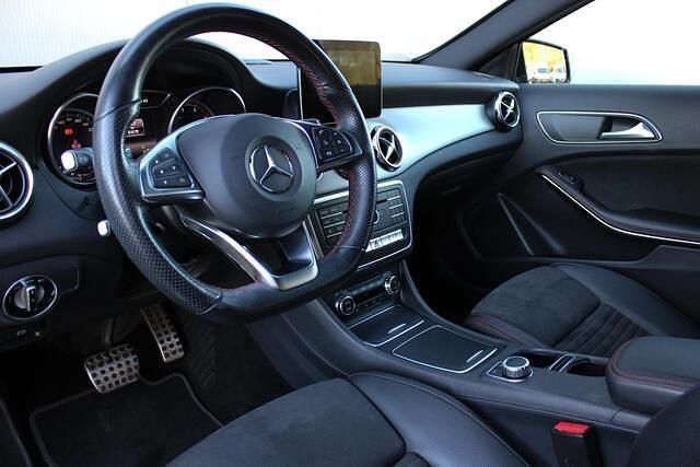 Occasion Mercedes GLA180 Business 123 PK (90 kW) 2019 Zwart SUV