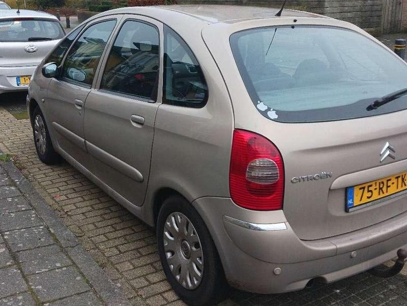 Beige Gebruikt 2005 Citroën Xsara Picasso MPV | € 1.200 (Eerlijke prijs) - Afbeelding 1/4
