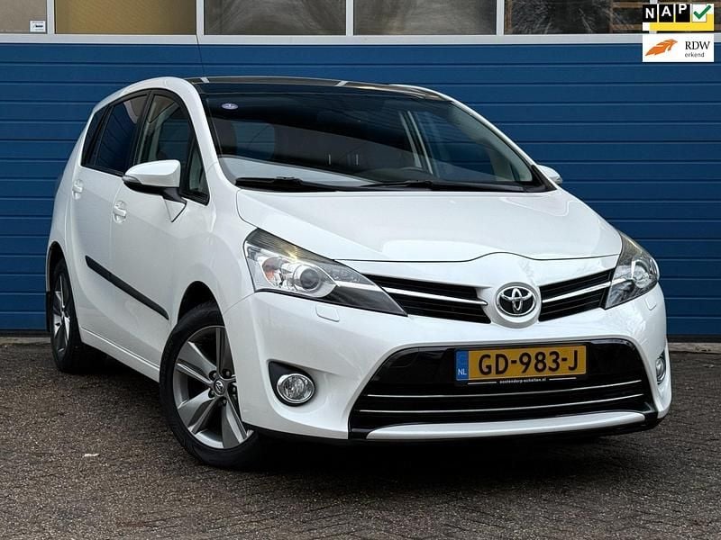 Wit Occasion 2015 Toyota Verso Business Edition MPV | € 13.940 (Eerlijke prijs) - Afbeelding 1/4
