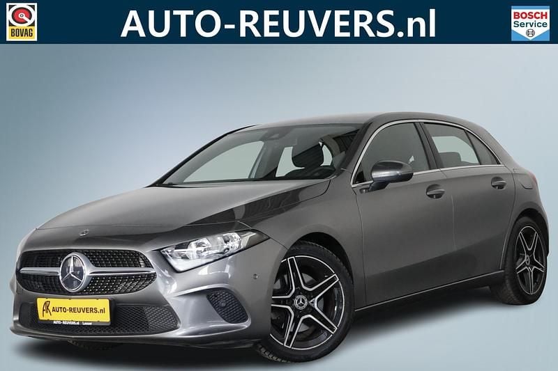Grijs Gebruikt 2019 Mercedes A220 Advantage Hatchback | € 23.900 (Eerlijke prijs) - Afbeelding 1/4