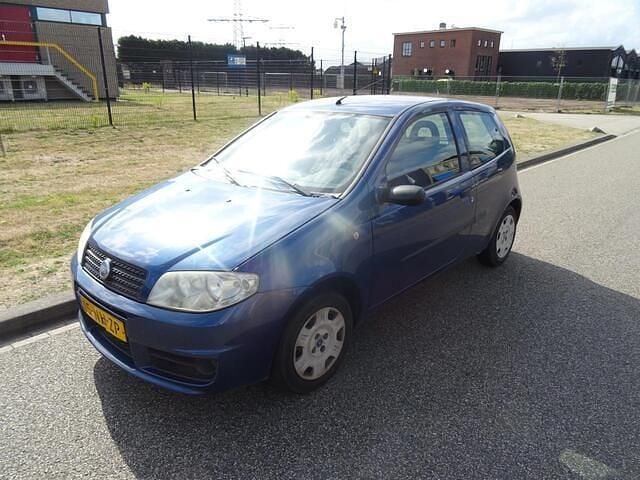 Blauw Gebruikt 2003 Fiat Punto Hatchback | € 995 (Eerlijke prijs) - Afbeelding 1/4