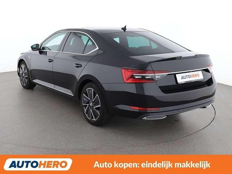 Occasion Skoda Superb LAURIN & KLEMENT 218 PK (160 kW) 2023 Zwart Hatchback