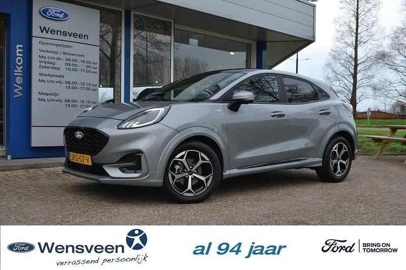 Grijs Occasion 2025 Ford Puma ST-Line SUV | € 30.640 (Eerlijke prijs) - Afbeelding 1/3