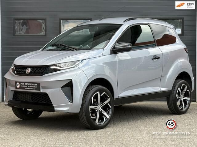 Zilver Gebruikt 2024 Aixam Crossover Premium | € 16.950 (Eerlijke prijs) - Afbeelding 1/4