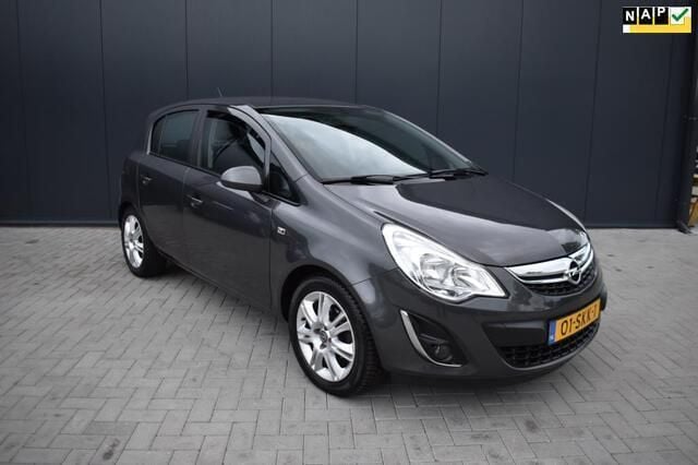 Grijs Gebruikt 2011 Opel Corsa Edition Hatchback | € 4.950 (Eerlijke prijs) - Afbeelding 1/4