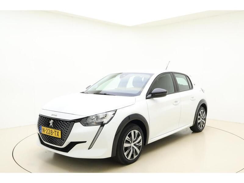 Wit Gebruikt 2021 Peugeot e-208 Active Hatchback | € 18.945 (Eerlijke prijs) - Afbeelding 1/3