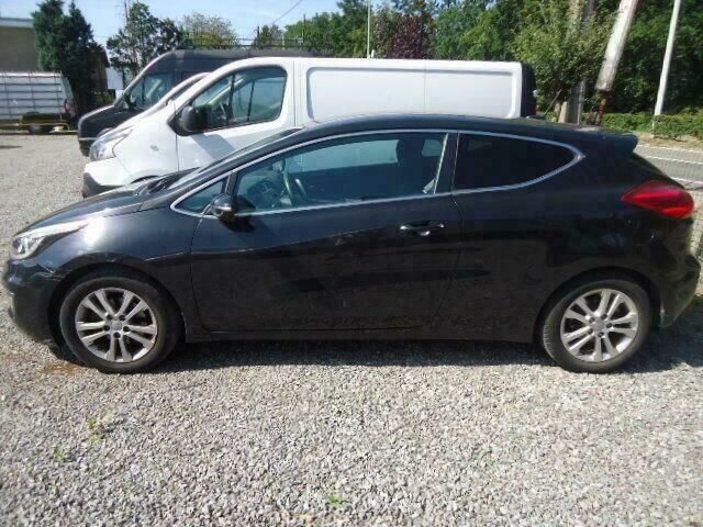 Occasion Kia Ceed 120 PK (88 kW) 2013 Zwart Hatchback