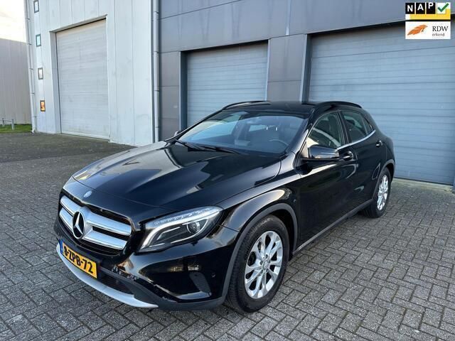 Zwart Gebruikt 2015 Mercedes GLA180 Edition SUV | € 9.950 (Eerlijke prijs) - Afbeelding 1/4