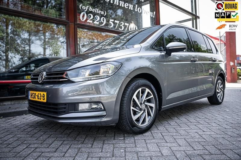 Grijs Gebruikt 2017 VW Touran Sound MPV | € 16.950 (Eerlijke prijs) - Afbeelding 1/4