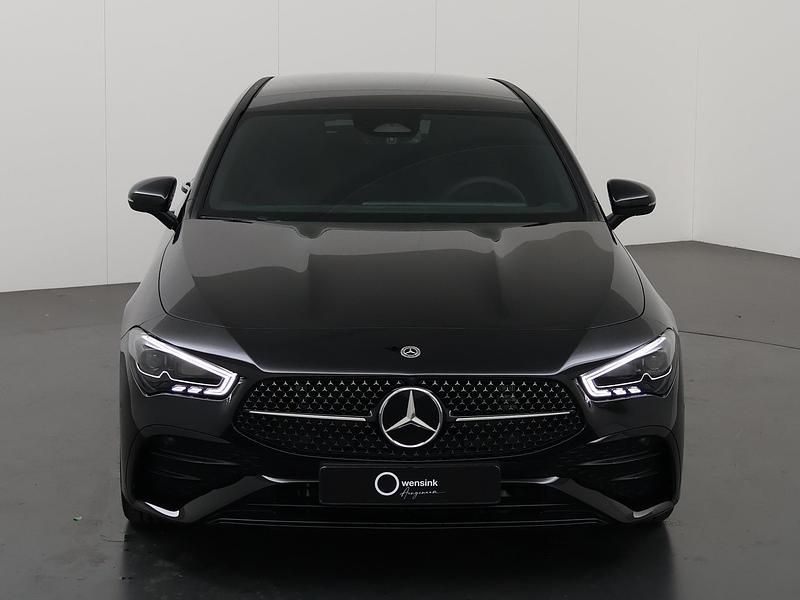 Occasion Mercedes CLA180 Shooting Brake AMG 136 PK (100 kW) 2024 Zwart Stationwagen