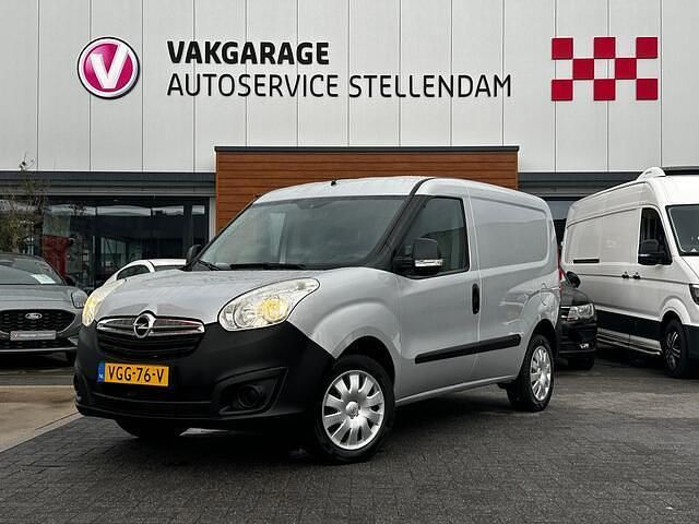 Grijs Gebruikt 2016 Opel Combo Selection MPV | € 11.950 - Afbeelding 1/4