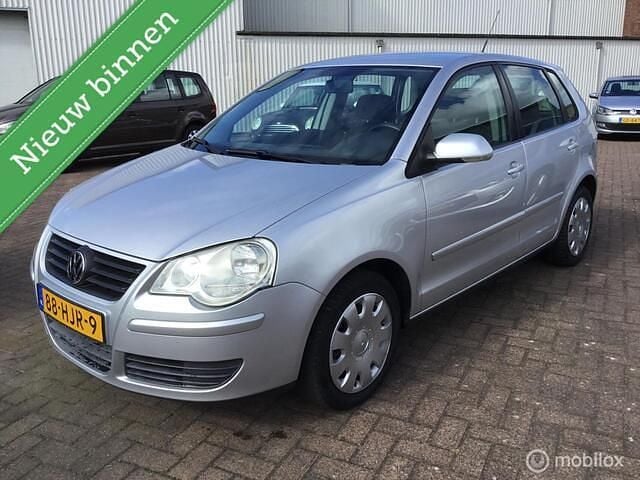Grijs Gebruikt 2009 VW Polo Comfortline Hatchback | € 2.900 (Eerlijke prijs) - Afbeelding 1/4
