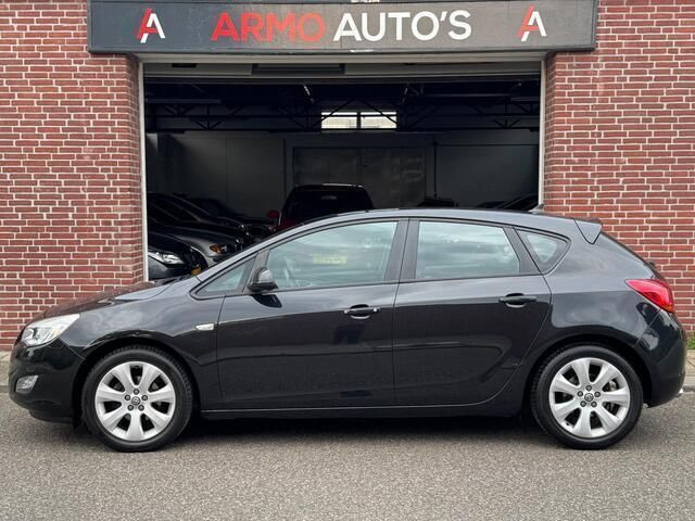 Occasion Opel Astra Edition 140 PK (102 kW) 2012 Zwart Hatchback