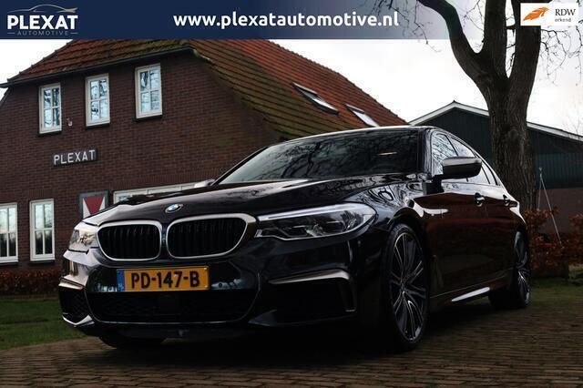 Zwart Gebruikt 2017 BMW M550 Executive Sedan | € 44.945 (Goede deal) - Afbeelding 1/4