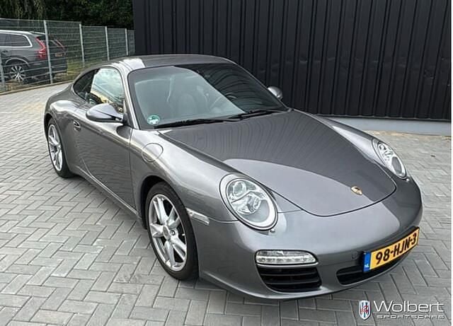 Grijs (metallic) Gebruikt 2009 Porsche 911 Carrera Coupé | € 54.600 (Eerlijke prijs) - Afbeelding 1/1