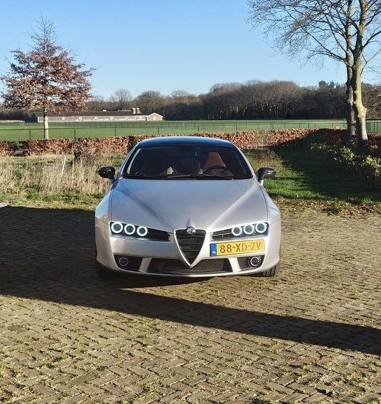 Occasion Alfa Romeo Brera 185 PK (136 kW) 2007 Zilver Coupé