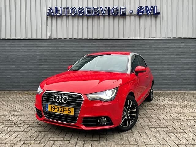 Rood Gebruikt 2011 Audi A1 Attraction Hatchback | € 7.950 (Eerlijke prijs) - Afbeelding 1/4