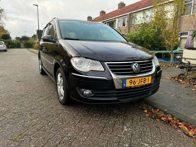 Gebruikt 2009 VW Touran Highline MPV | € 4.950 (Goede deal) - Afbeelding 1/4