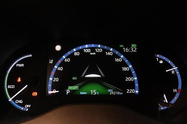 Occasion Toyota Yaris Cross Executive 116 PK (85 kW) 2022 Grijs SUV