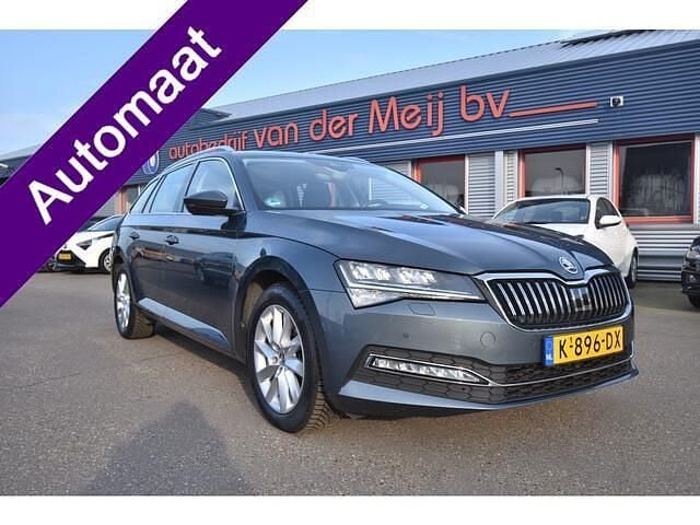 Grijs Occasion 2021 Skoda Superb Business Line Stationwagen | € 21.450 (Eerlijke prijs) - Afbeelding 1/4
