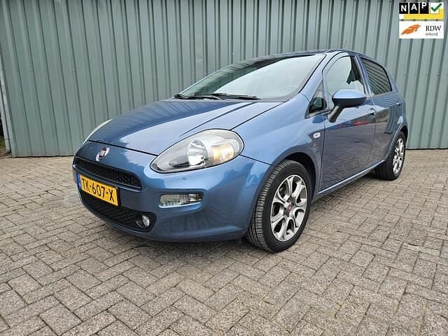 Blauw Gebruikt 2018 Fiat Punto Evo Hatchback | € 8.950 (Iets duurder) - Afbeelding 1/4