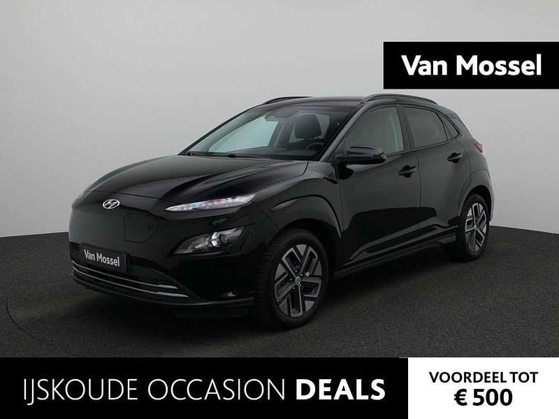 Donker zwart Occasion 2023 Hyundai Kona SUV | € 18.900 (Super prijs) - Afbeelding 1/4