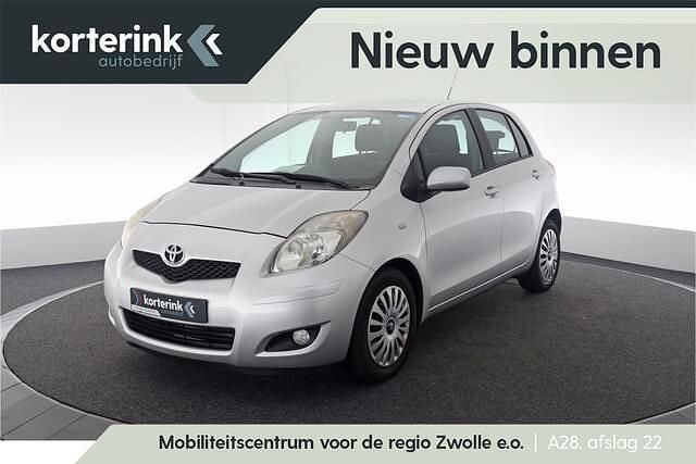 Occasion Toyota Yaris 101 PK (74 kW) 2011 Grijs Hatchback