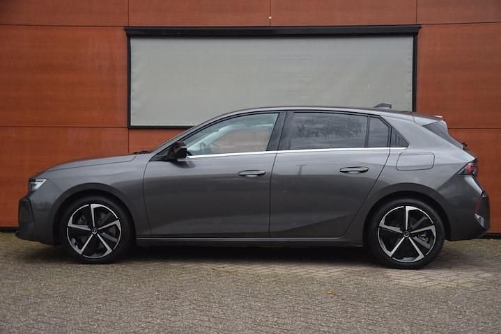 Occasion Opel Astra Elegance 180 PK (132 kW) 2023 Grijs Hatchback