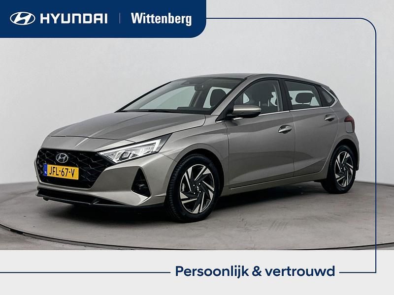 Grijs Gebruikt 2023 Hyundai i20 Comfort Hatchback | € 19.900 (Eerlijke prijs) - Afbeelding 1/4